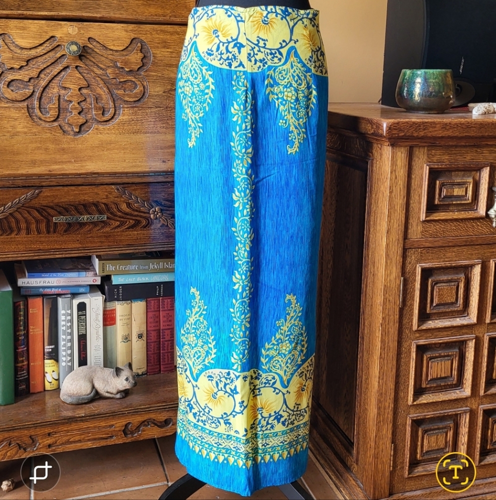 Gorgeous Blue & Yellow Women's Swim Sarong Wrap 100% Rayon, euc